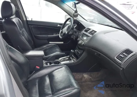 2005 Honda Accord 2.4 Ex из США, поврежденный, VIN 1HGCM56875A021409